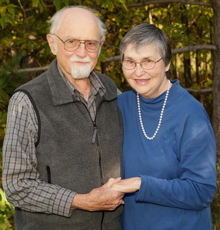 09-2006 Mom and Dad.jpg